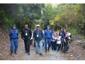 Başak Koleji’nden ‘Atatürk Ve Doğa’ Yürüyüşü