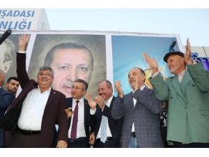 Altungün’ün Adaylık Başvurusu Mitinge Dönüştü