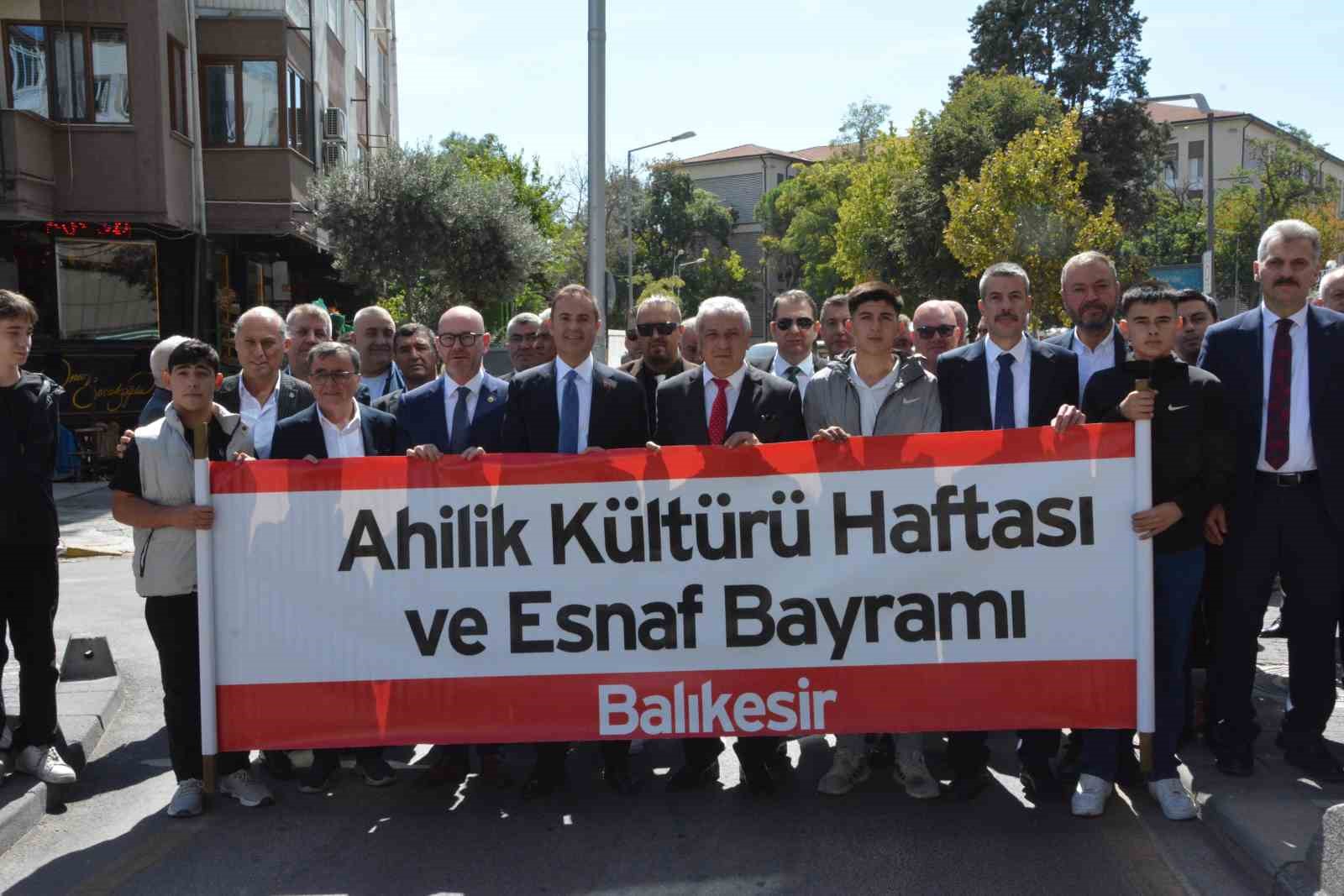 balikesir-de-39-ahilik-haftasi-coskuyla-kutlandi
