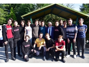 Belediye Başkanı Nihat Can’dan Fen Lisesine Sentetik Saha Müjdesi