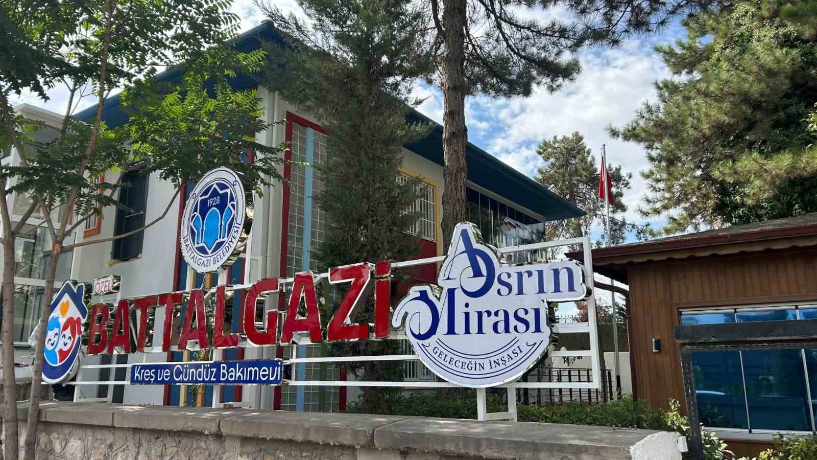 battalgazi-belediyesi-kres-ve-gunduz-bakimevi-hizmete-acildi