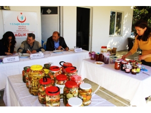 Menteşe’de Reçel Ve Turşular Yarıştı