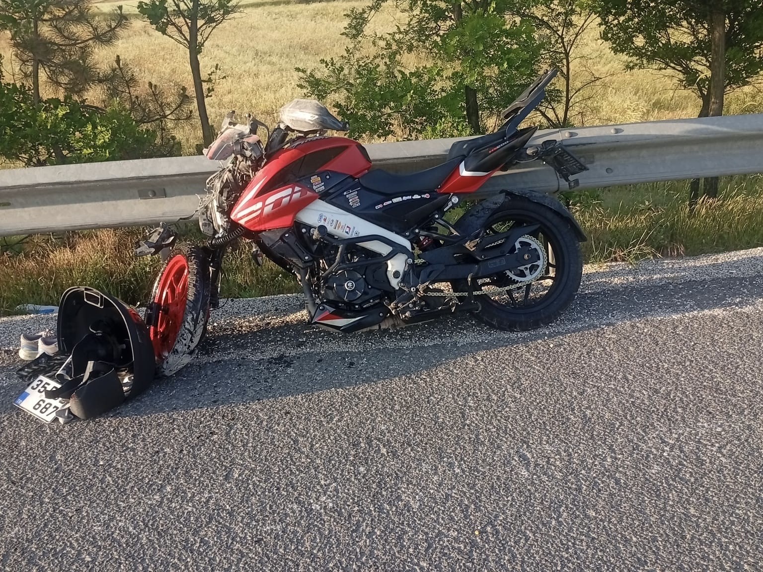 usak-ta-motosiklet-kamyona-arkadan-carpti-1-olu