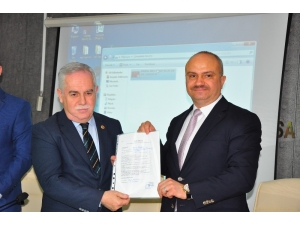 Ak Parti’li Berber, Büyükşehir Aday Adaylığı Başvurusunu Yaptı