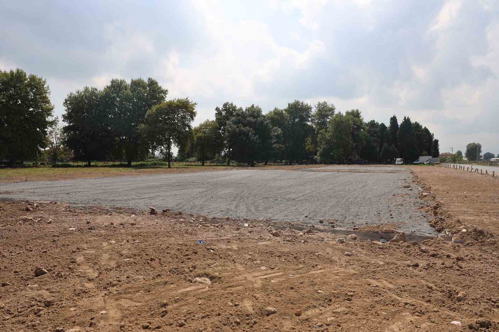 sakarya-da-3-mahalle-daha-futbol-voleybol-ve-basketbol-sahasina-kavusuyor