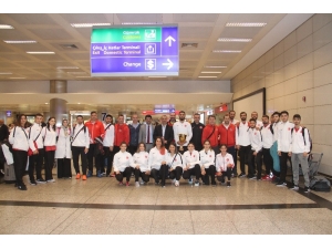 Şampiyon Milliler Yurda Döndü