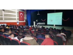 Öğrencilere Trafik Kuralları Ve Kaideleri Anlatıldı