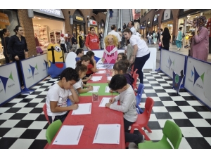 Forum Mersin’de Çocuklar Hayallerinin Oyuncağı İle Buluştu