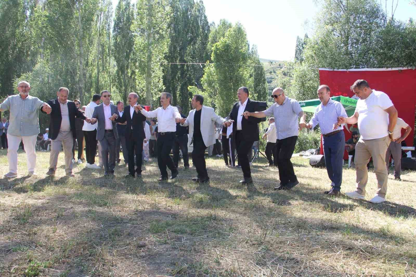 tascilar-koyunde-19-geleneksel-yaz-senligi-duzenlendi