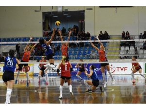 Vestel Sultanlar Ligi: Çanakkale Belediyespor: 3 - Halbank: 0