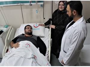 Bebek Sahibi Olmak İsteyen 300 Kiloluk Çift Bıçak Altına Yattı