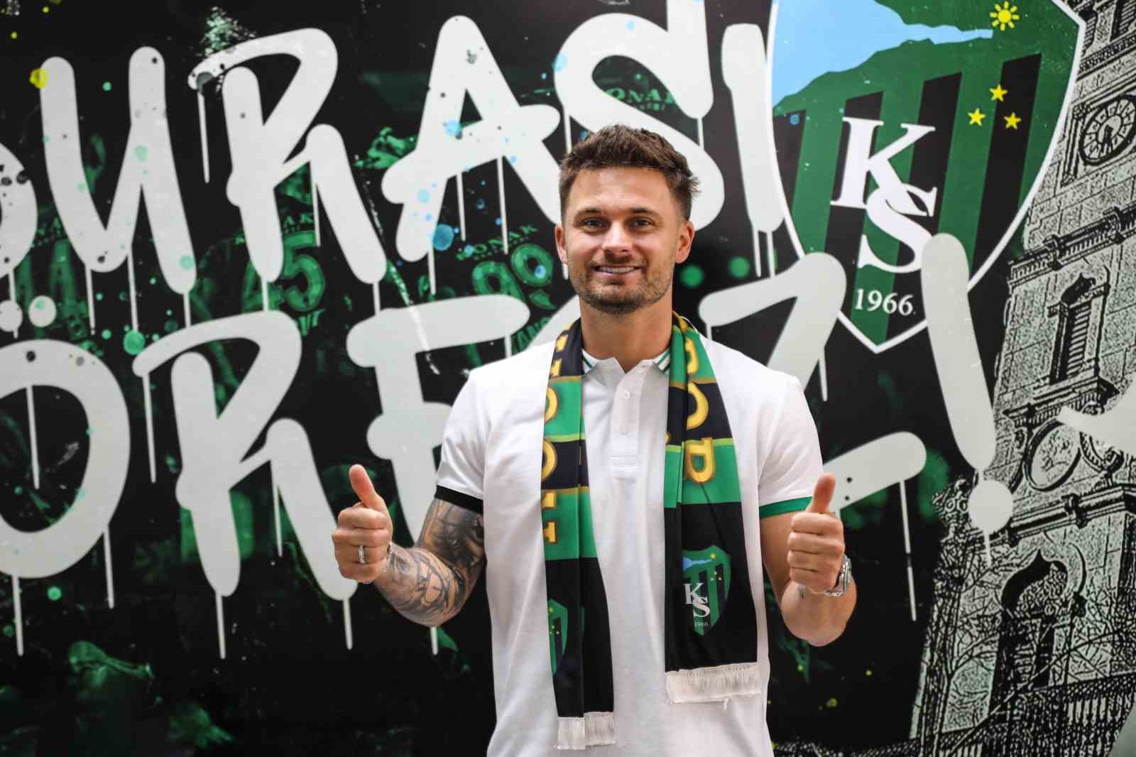 kocaelispor-da-karol-linetty-ile-yollar-ayrildi