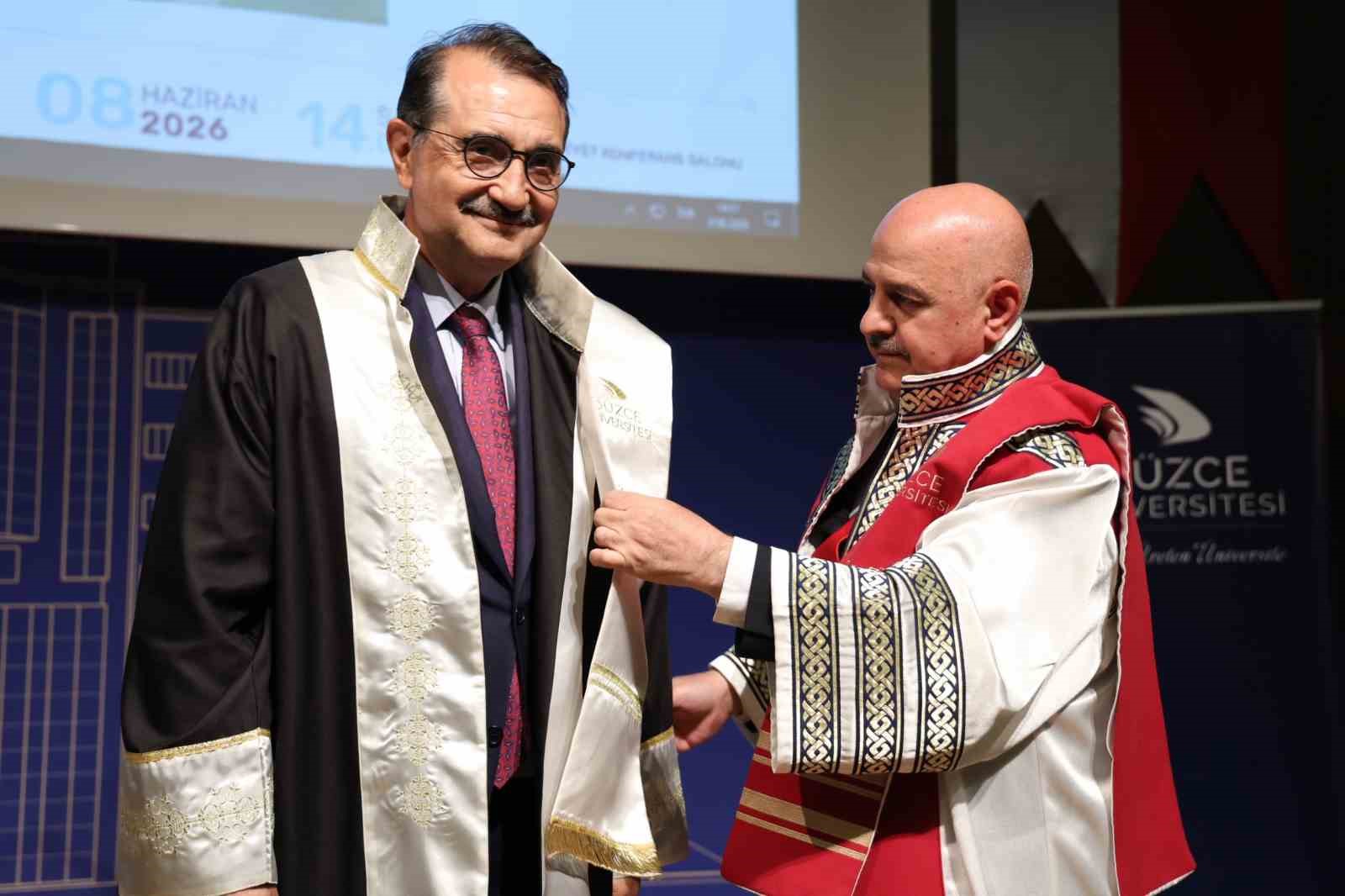 tbmm-yapay-zeka-arastirma-komisyonu-baskani-fatih-donmez-e-fahri-doktora-unvani-verildi