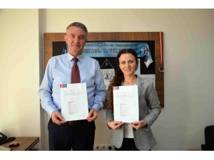 Uludağ Üniversitesi Akademisyenleri Kolon Kanserine Çare Buldu