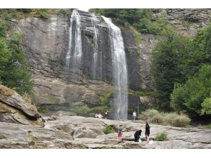 Fay Hattının Çökmesiyle Oluştu, Muhteşem Güzelliğiyle Arapları Büyülüyor