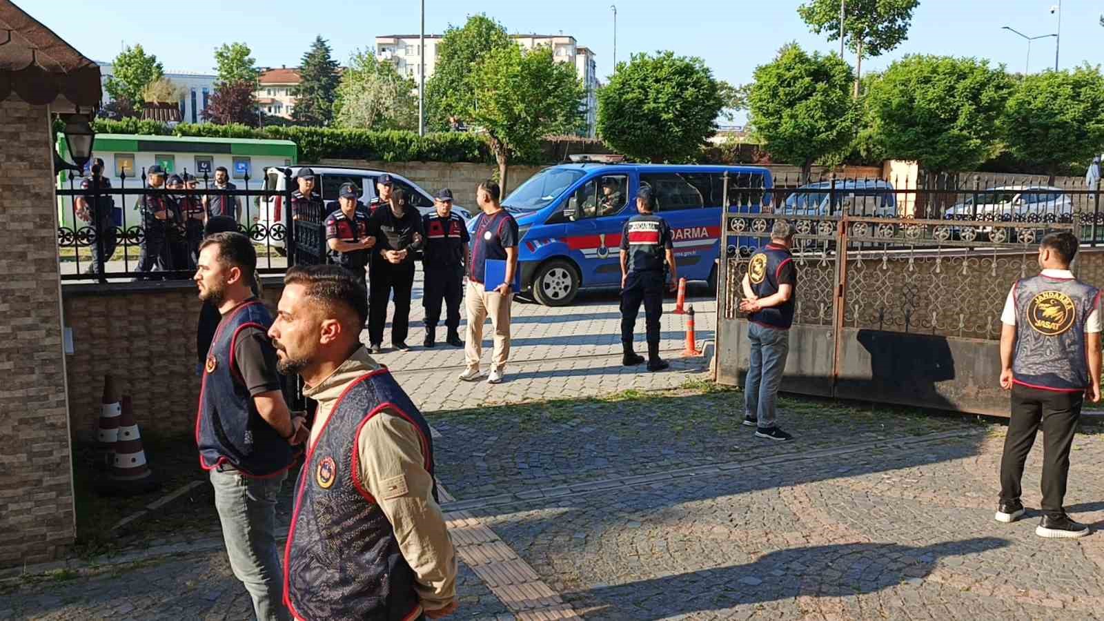 bakan-gurlek-aciklamisti-20-yillik-faili-mechul-olayi-zanlilari-adliyede