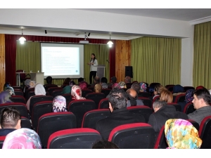 Tosya’da Madde Bağımlılığı Semineri Verildi