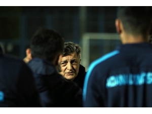 Yılmaz Vural, Adana Demirspor’la İlk Antrenmanına Çıktı