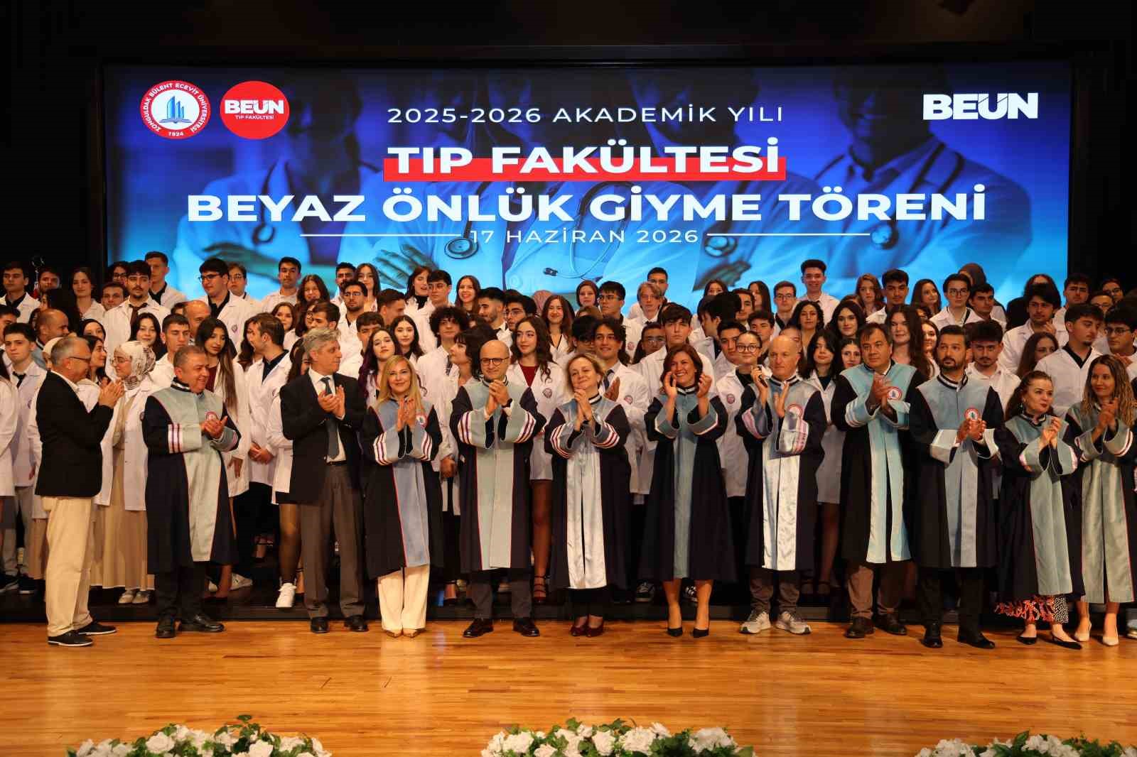 beun-da-gelecegin-hekimleri-beyaz-onluklerini-giydi