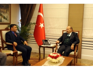 Ak Parti Ortahisar İlçe Başkanı Temel Altunbaş’tan Vali Ustaoğlu’na Ziyaret
