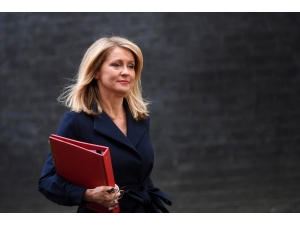 İngiltere’de İkinci İstifa