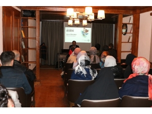 Büyükşehir Akademi’de İlk Hafta Eğitimleri Devam Ediyor