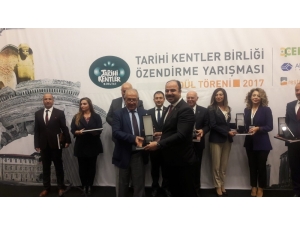 Büyükşehir’e ’En İyi Uygulama Ödülü’ Verildi