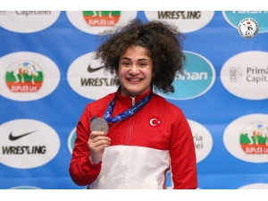 Ayşegül Özbeğe, Dünya İkincisi