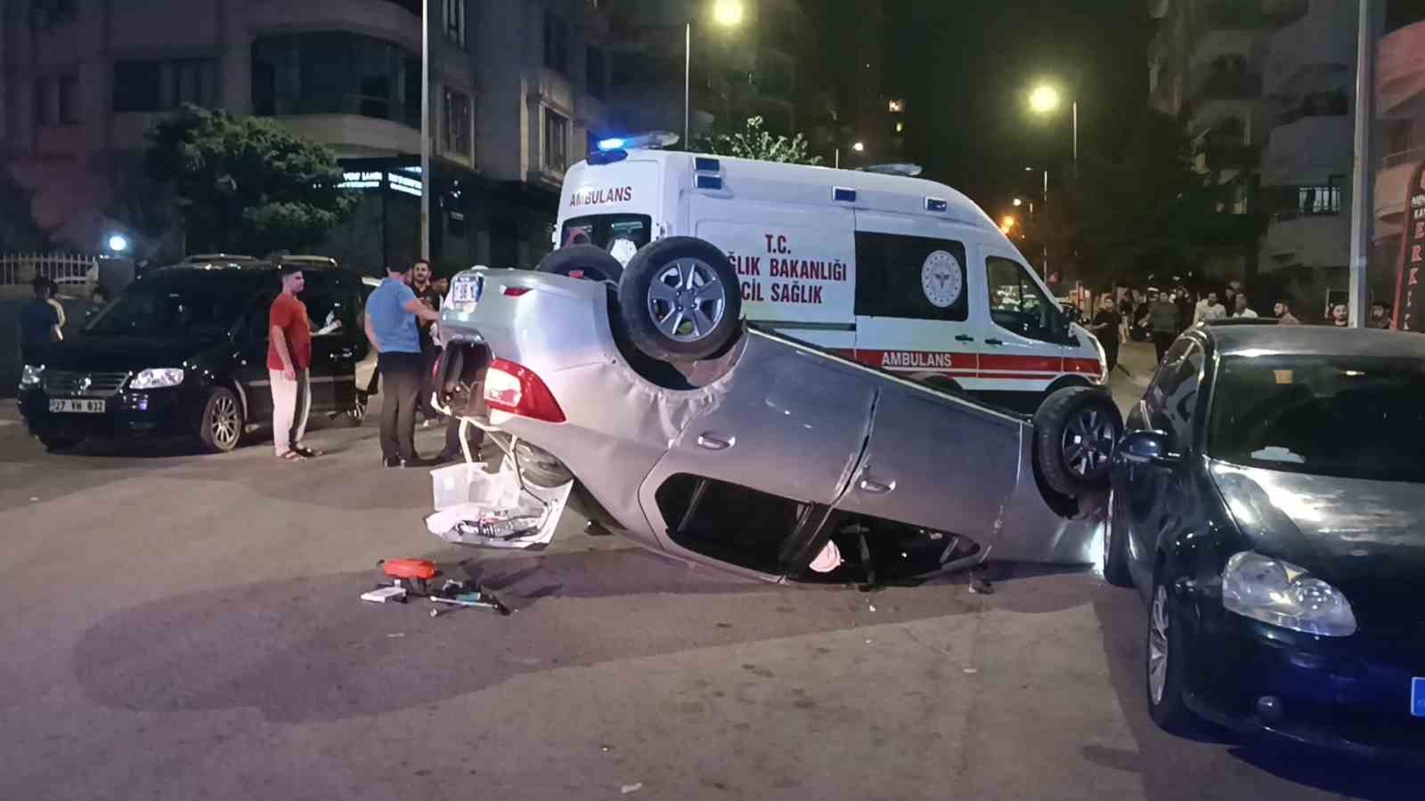 sanliurfa-da-otomobiller-carpisti-1-yarali