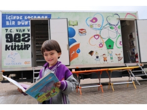 Kitaplar Okuyucunun Ayağına Götürülüyor