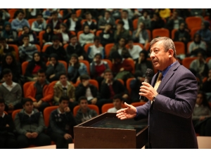 Başkan Karabacak Gençlerle Buluştu