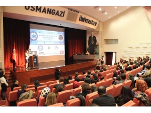 Esogü’de ‘Hemşirelikte Liderlik Sempozyumu’ Düzenlendi