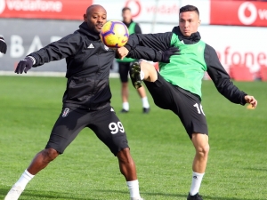 Beşiktaş Şut Çalıştı