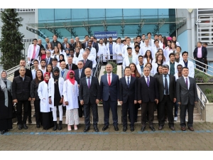 Kbü Tıp Fakültesi Öğrencileri Beyaz Önlüklerini Giydi