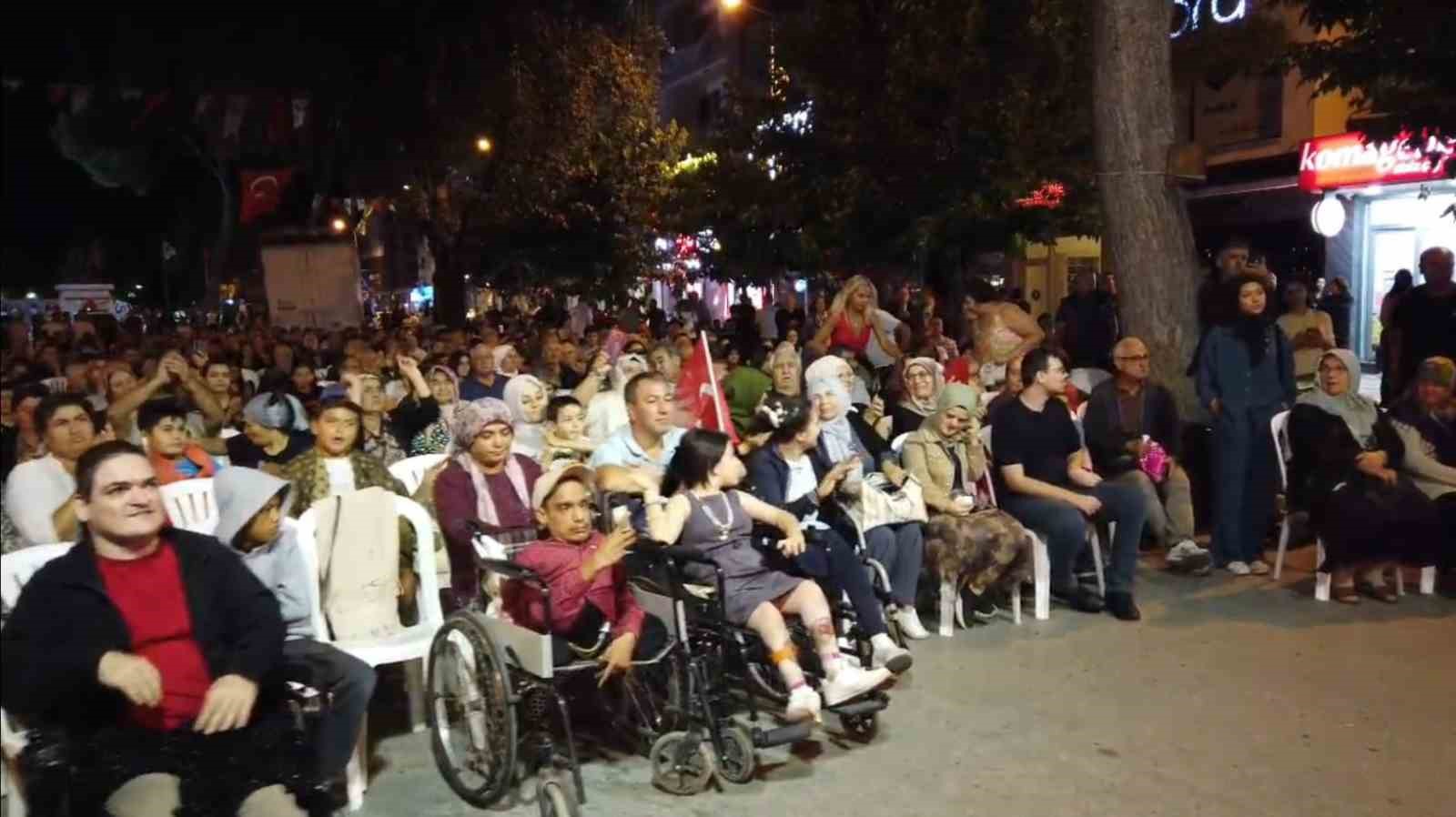 baskan-dere-den-yurek-isitan-jest