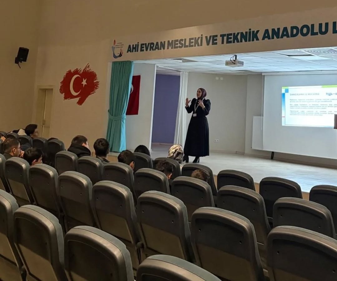 bayburt-ta-ogrenciler-ruh-sagligi-konusunda-bilgilendirildi