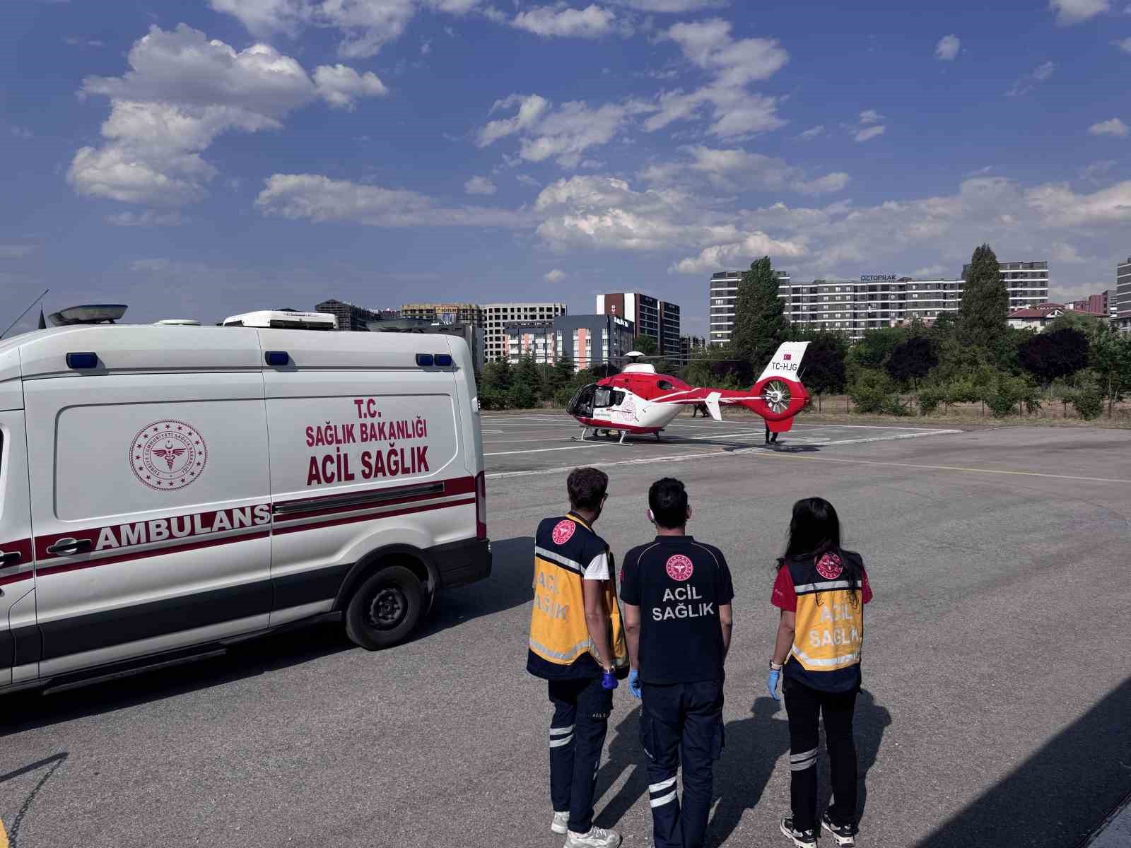 ambulans-helikopter-beyin-kanamasi-geciren-hasta-icin-havalandi