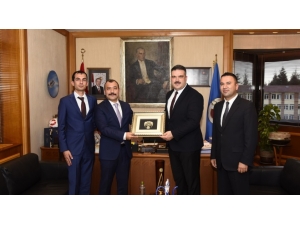 Tem Daire Başkan Yardımcısı Kartal’dan Rektör Çomaklı’ya Ziyaret