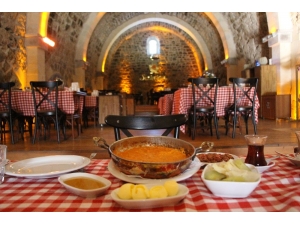 800 Yıllık Handa, Çakallı Menemeni