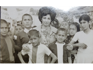 İlkokul Öğretmenini Arıyor