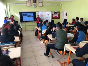 "Sanal Hayatta Kaybettiğimiz Gerçekler" Sunumu Yapıldı