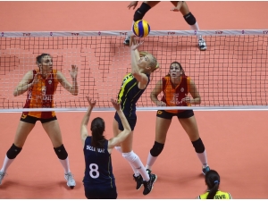 Vestel Venüs Sultanlar Ligi: Fenerbahçe: 3 - Galatasaray: 0