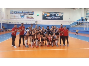 Sultanlar Liderliği Bırakmıyor