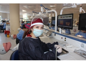 Geleceğin Diş Hekimleri Bu Laboratuvarlarda Yetişiyor