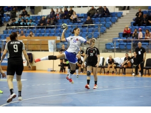 Yenimahalle Avrupa’da Son 16 Takım Arasında