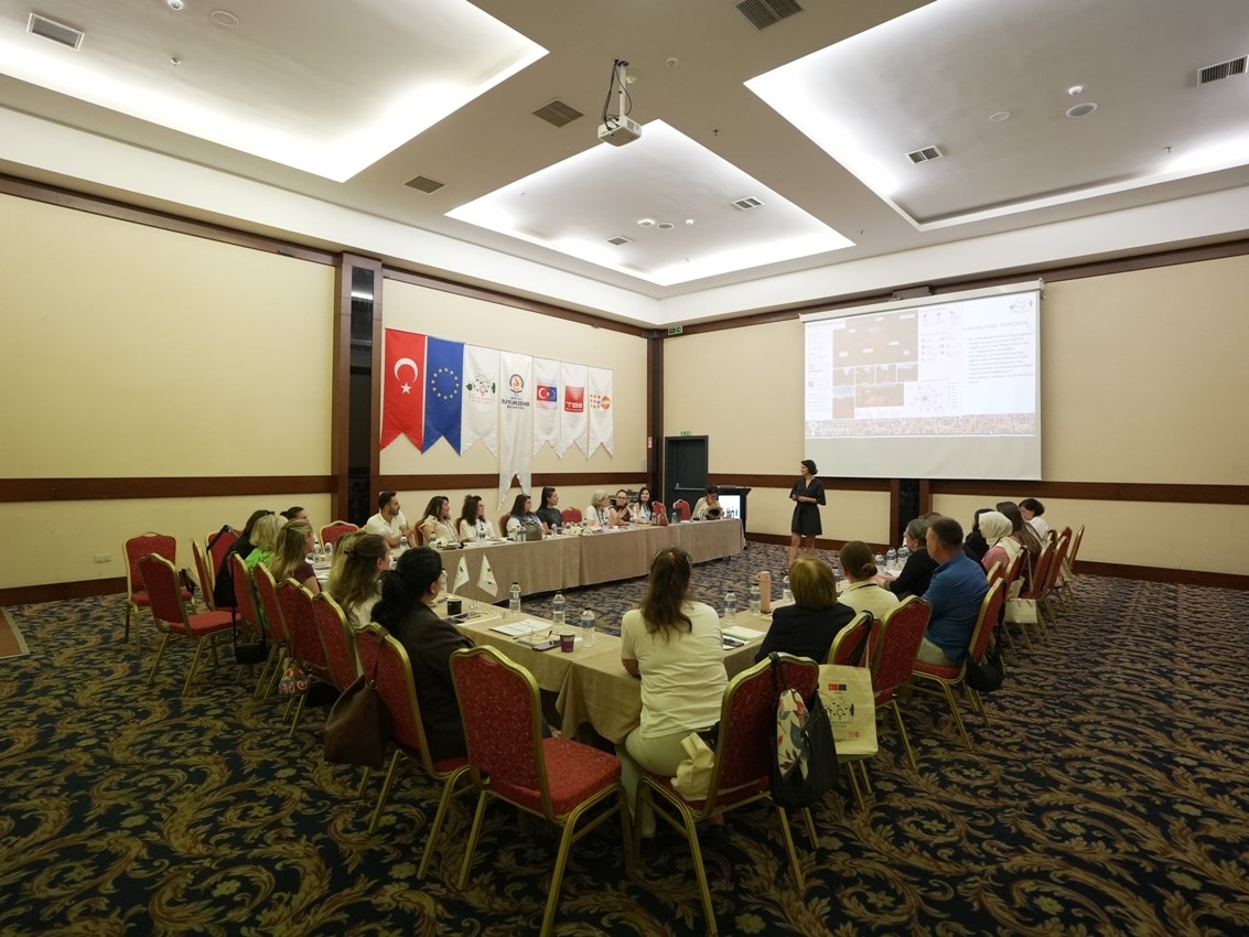 denizli-buyuksehir-kadin-dostu-kent-icin-yol-haritasini-olusturuyor