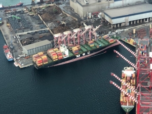 Limana Çarpan Gemi Kocaeli Körfez’inde Yakıt Sızdırdı