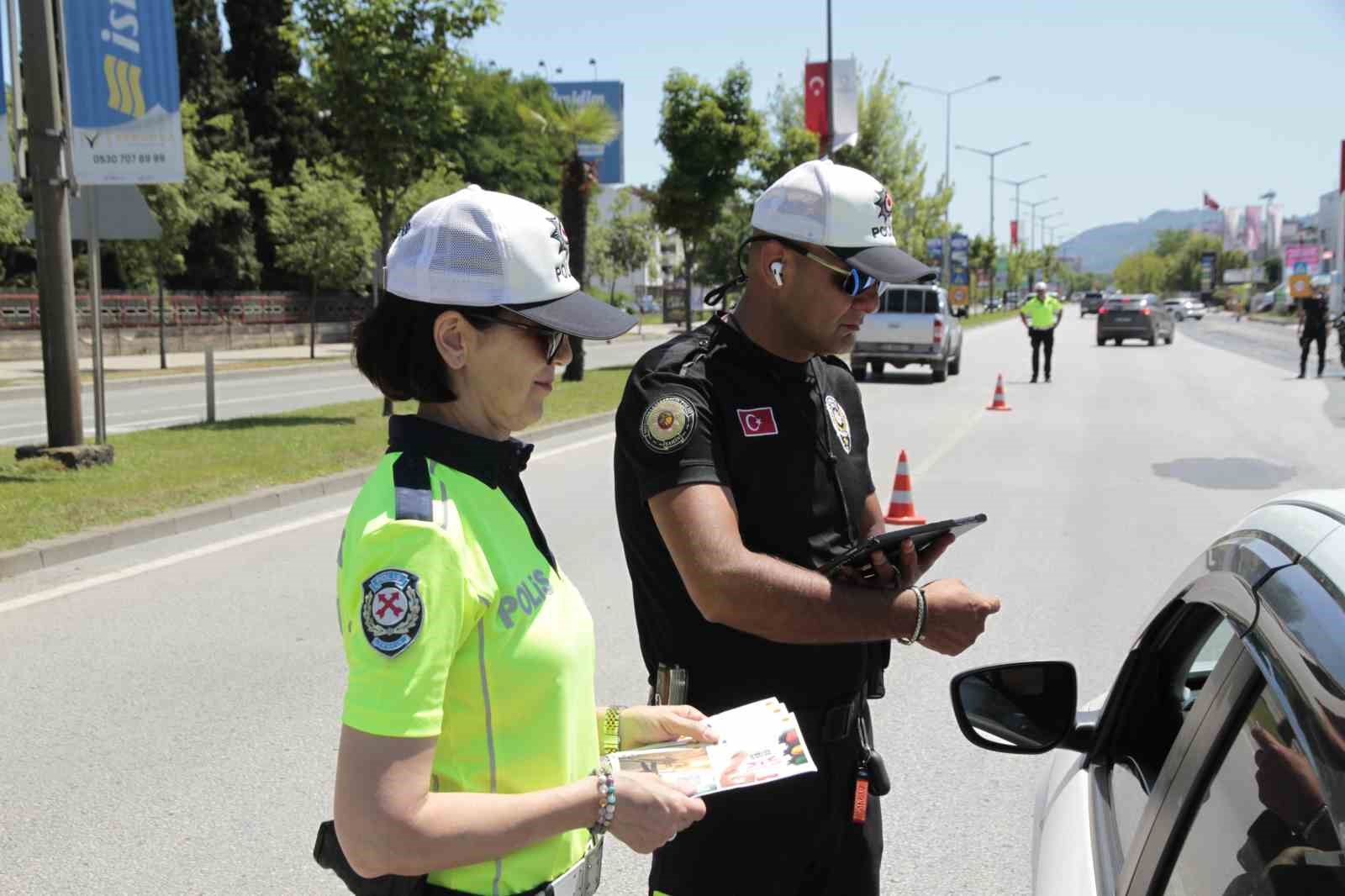 ordu-da-bir-haftada-22-binden-fazla-arac-ve-surucusu-denetledi