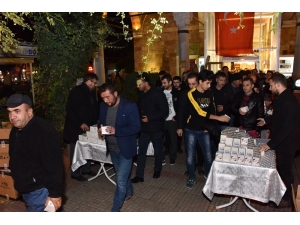 Mevlid Kandilinde Camiler Doldu Taştı