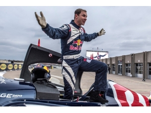 Air Race’te Şampiyon Martin Sonka